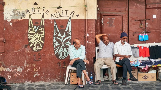 BE CHARMED BY THE PEOPLE, THE HEART OF MAURITIAN HOSPITALITY 