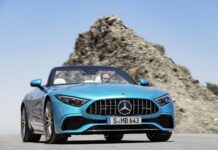 Mercedes Benz presentó el nuevo y llamativo convertible AMG SL 43 del 2023 » 2023