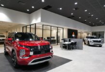 El programa de instalaciones de concesionarios de Mitsubishi alcanza un hito abriendo la 100th tienda actualizada de «identidad visual» » 2023