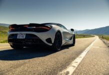 Durante su dinámico debut en América del Norte, el McLaren 750S se une al club de 200 mph » 2023