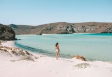 una de las playas más hermosa de México para nadar y relajarte » 2023