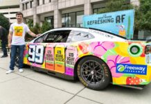 Daniel Suárez, el piloto Mexicano de NASCAR, presenta el nuevo auto No. 99 para el Mes de la Herencia Hispana »