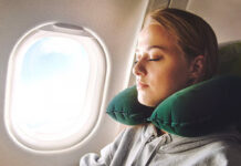 5 Tips eficaces para poder dormir en un avión »