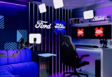 La Ford Transit fue transformada en una sala de juegos móvil »