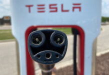 Conoce todos los fabricantes de autos que adoptarán el enchufe de carga de Tesla »