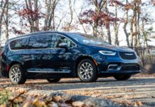 ¿Qué autos nuevos ya parecen viejos en diseño y tecnología?