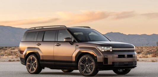 Los 5 SUVs medianos del 2026 con la mejor tecnología de cabina