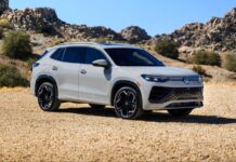El Volkswagen Tiguan SEL R-Line Turbo del 2026, es galardonado entre 10 los mejores interiores