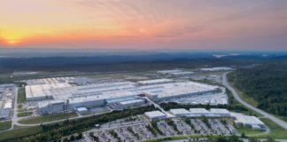 Volkswagen celebra 15 años de ensamblaje en Estados Unidos, inversión comunitaria y compromiso con la fuerza laboral en la planta de Chattanooga.
