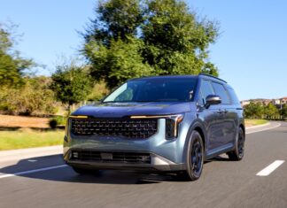 Kia da a conocer los precios del Carnival MPV del 2027