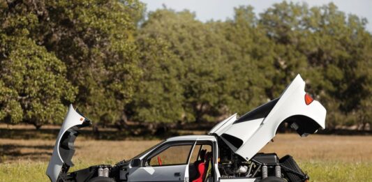 5 autos que fueron prohibidos en su época y hoy son leyenda
