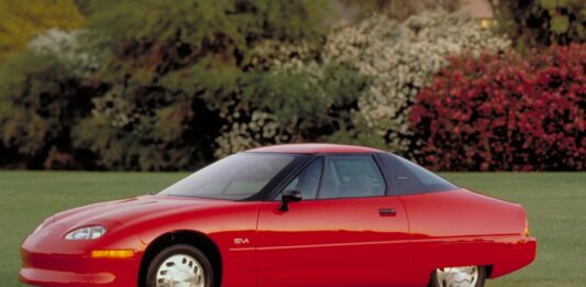 5 autos que fueron destruidos a propósito (y la historia detrás es increíble)