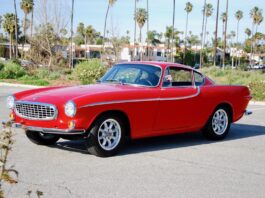 Los 5 autos que más millas han recorrido en la historia (y siguen rodando)