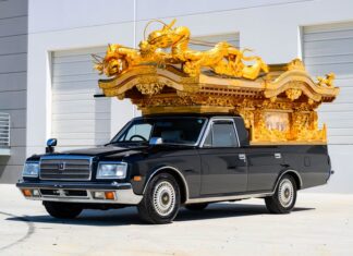 Los 5 carros fúnebres más extraños del mundo (y uno era un superdeportivo)