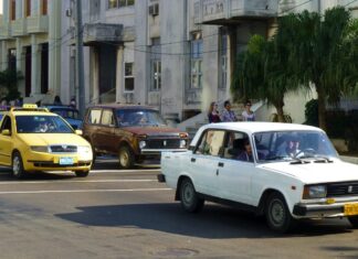 Del Kremlin a La Habana: 5 autos soviéticos que siguen rodando en Cuba